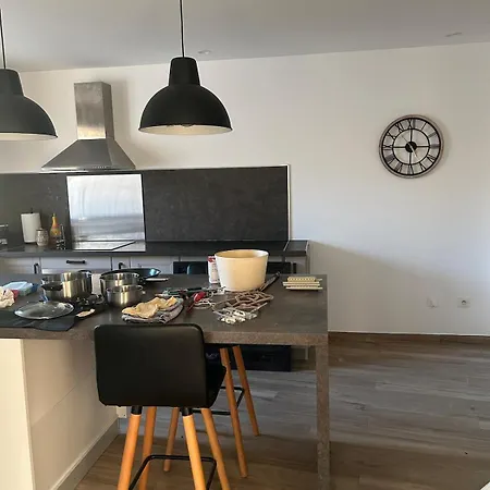 Maison Provencale & Grand Jardin, Et Pleins D'autres Choses *