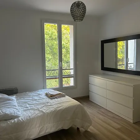 Maison Provencale & Grand Jardin, Et Pleins D'autres Choses Ferienhaus
